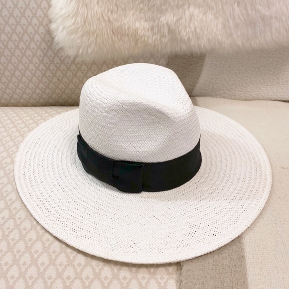 banana republic summer hats